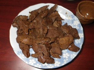 ジビエ　鹿肉料理　ステーキ風味